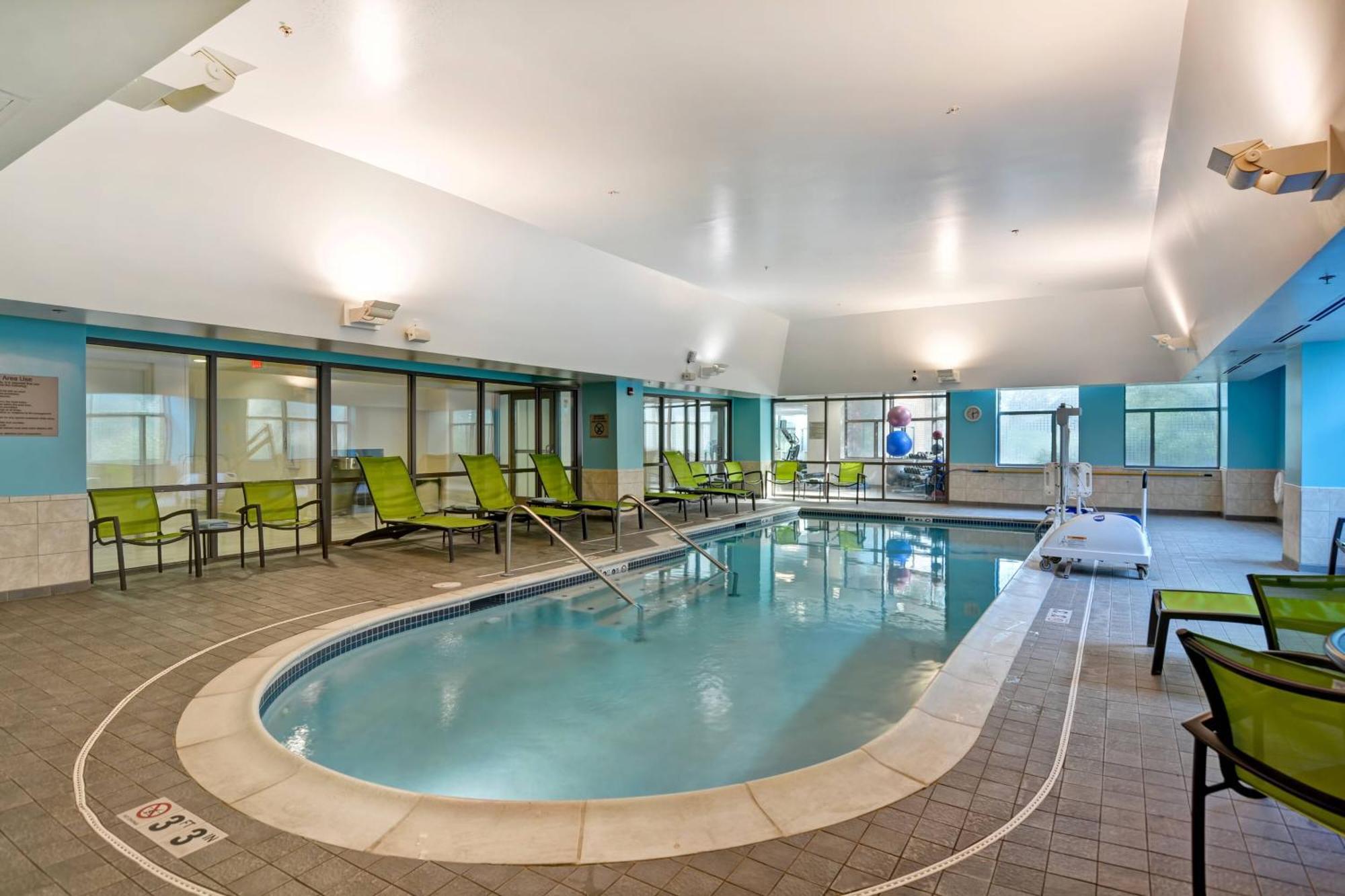 Springhill Suites By Marriott Cincinnati Midtown Екстериор снимка