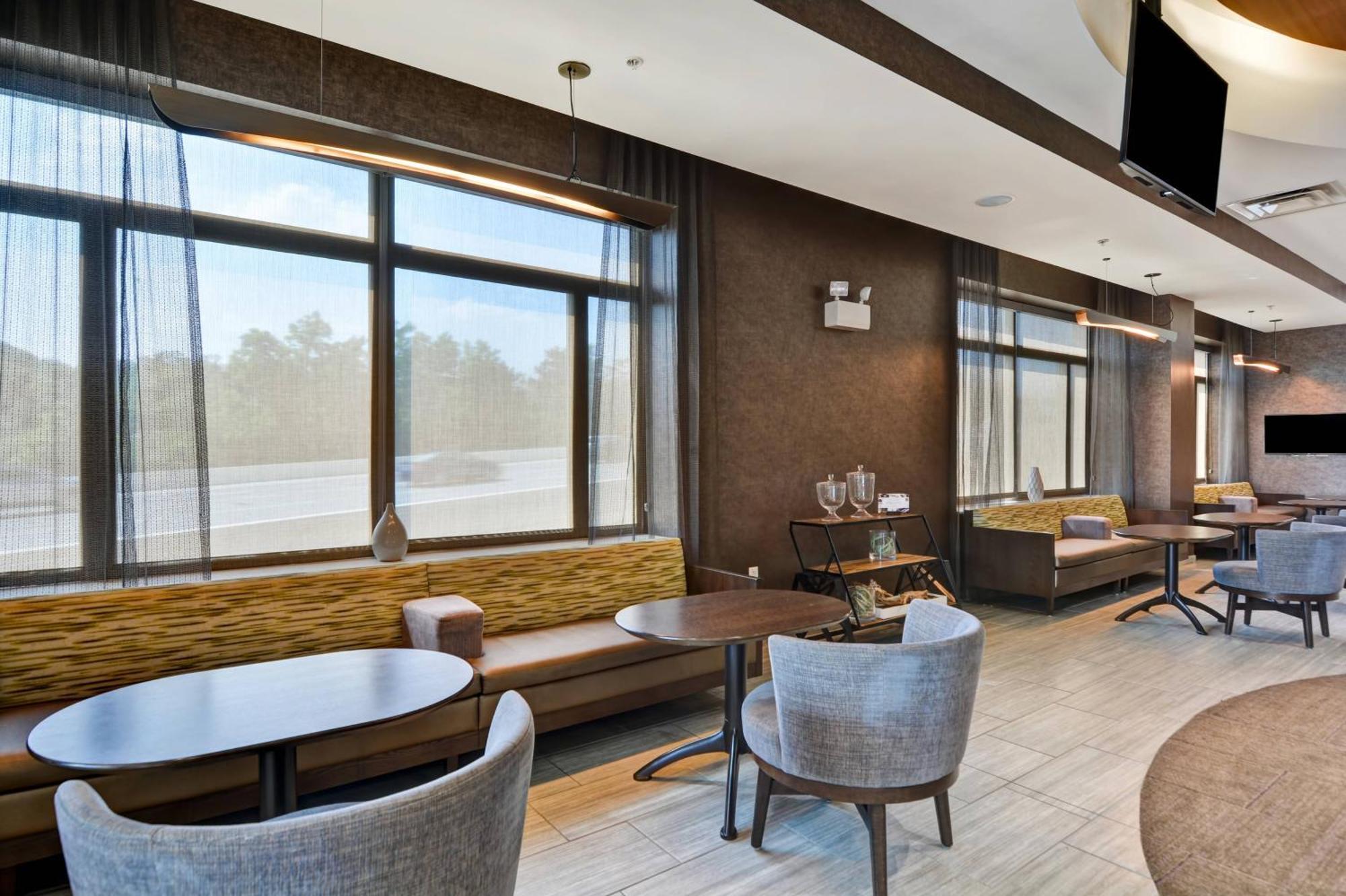 Springhill Suites By Marriott Cincinnati Midtown Екстериор снимка