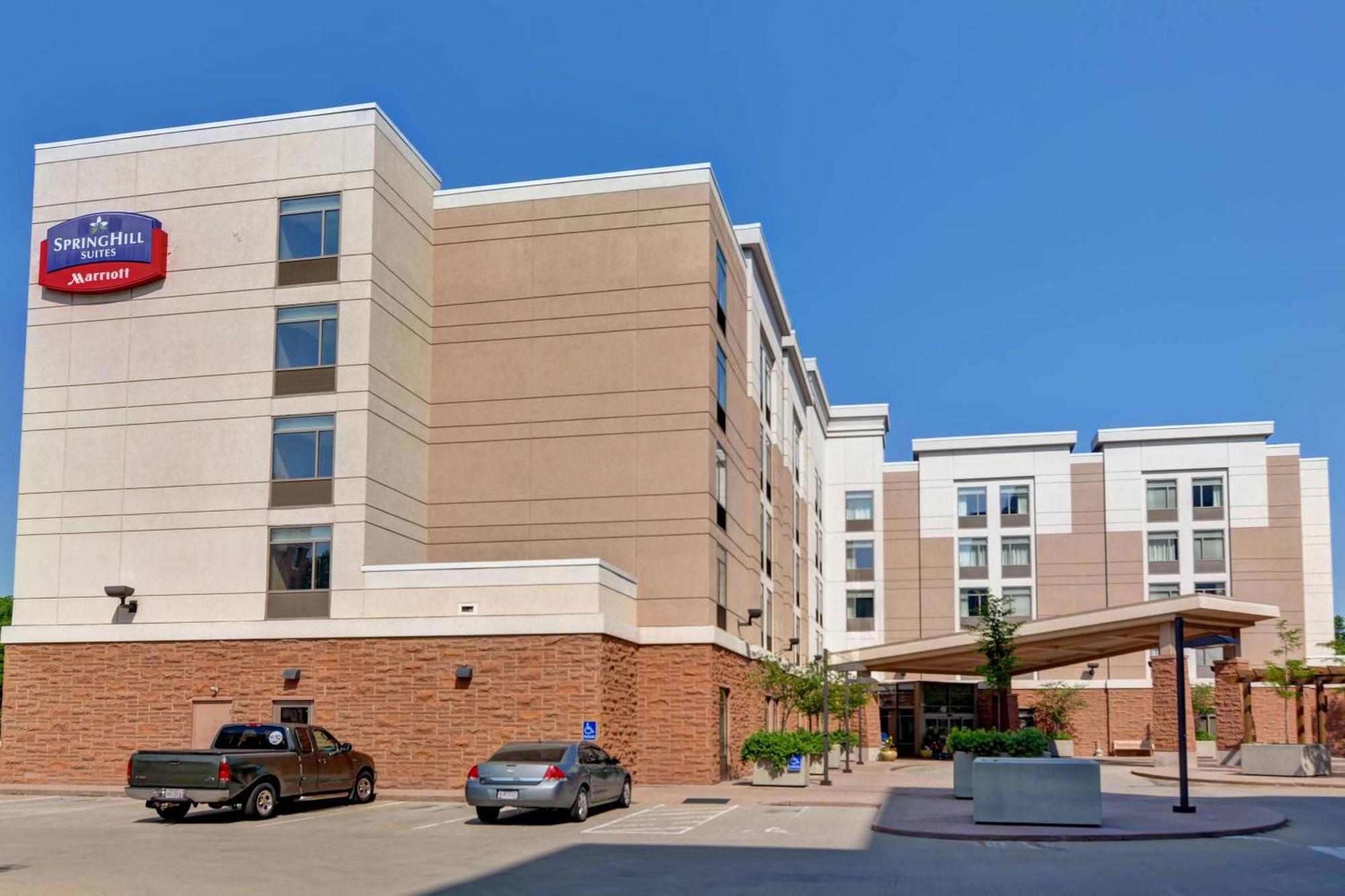 Springhill Suites By Marriott Cincinnati Midtown Екстериор снимка